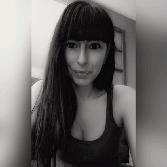 Meet your Posher, Tanisha - Picture 1 of 1